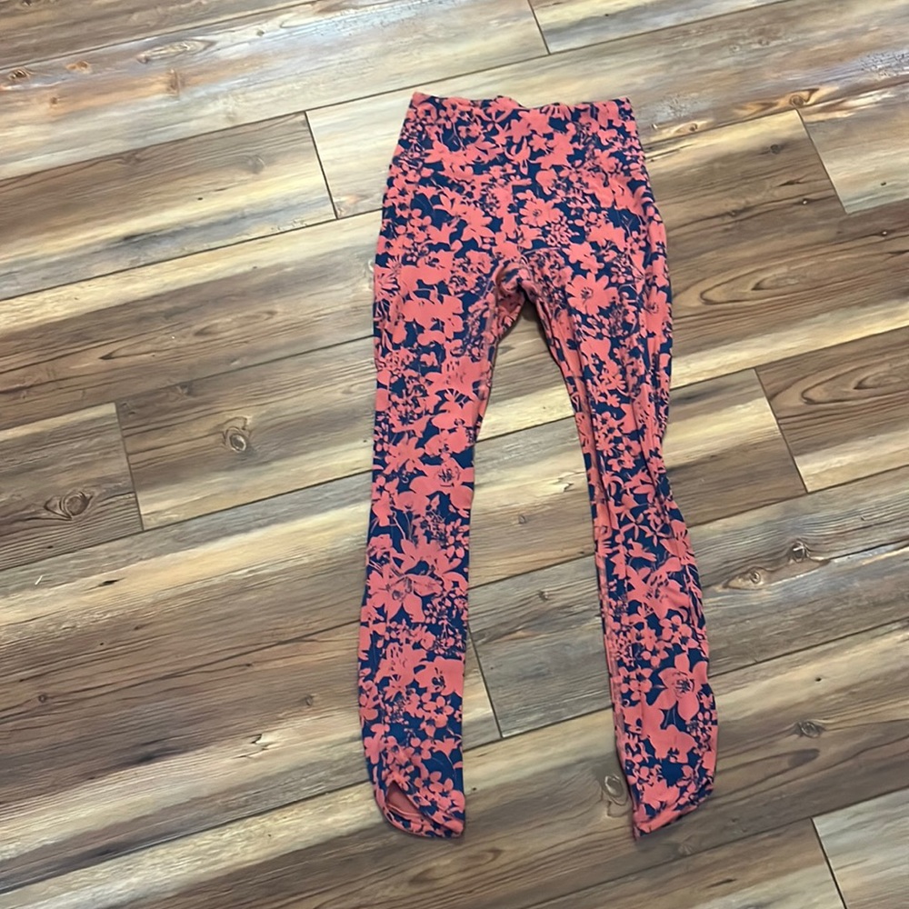 Lululemon size 2 high waisted capri leggings